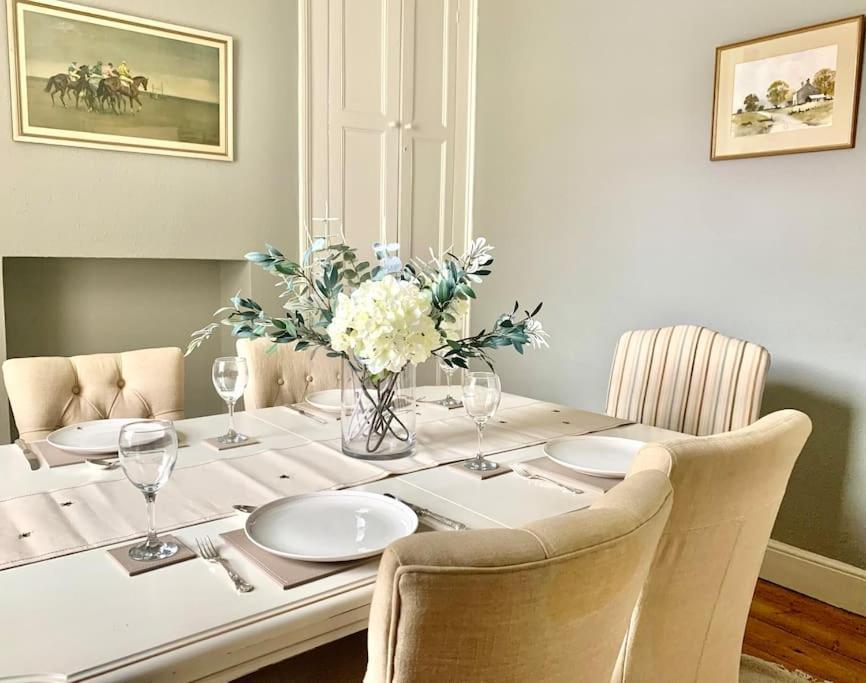Lovely 3 Bed House In The Heart Of Cheltenham Exterior photo