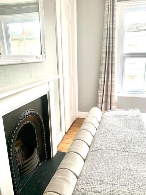 Lovely 3 Bed House In The Heart Of Cheltenham Exterior photo