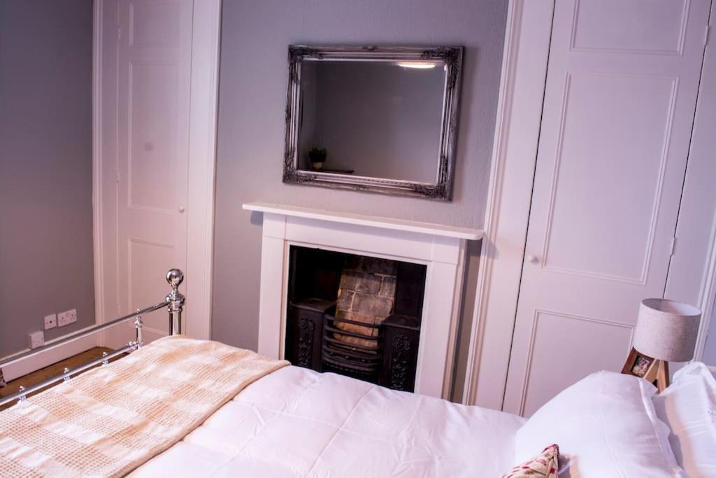 Lovely 3 Bed House In The Heart Of Cheltenham Exterior photo