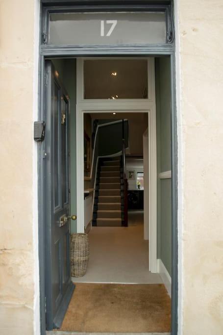 Lovely 3 Bed House In The Heart Of Cheltenham Exterior photo